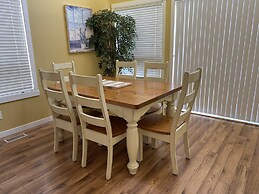 La Casa Lakeside Resort