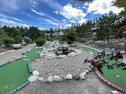 La Casa Lakeside Resort