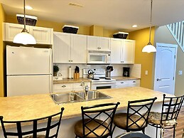 La Casa Lakeside Resort