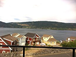 La Casa Lakeside Resort