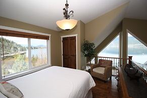 La Casa Lakeside Resort