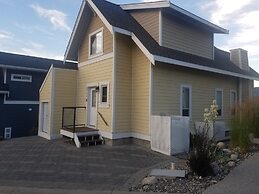 La Casa Lakeside Resort