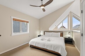 La Casa Lakeside Resort