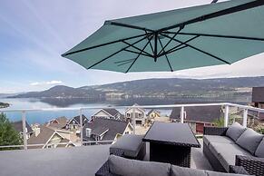 La Casa Lakeside Resort