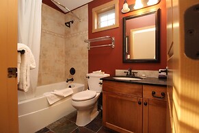 La Casa Lakeside Resort