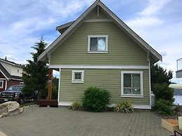 La Casa Lakeside Resort