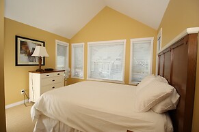 La Casa Lakeside Resort