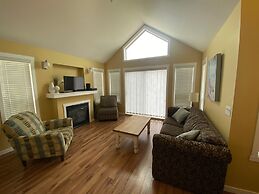 La Casa Lakeside Resort