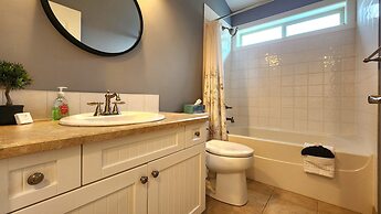 La Casa Lakeside Resort