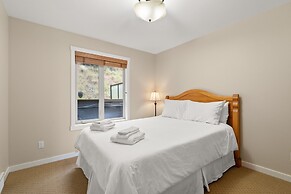 La Casa Lakeside Resort