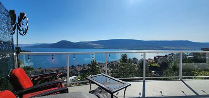 La Casa Lakeside Resort