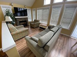 La Casa Lakeside Resort