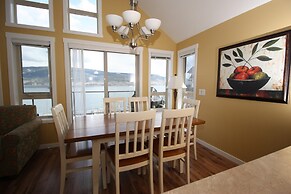 La Casa Lakeside Resort