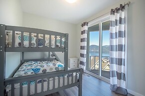 La Casa Lakeside Resort