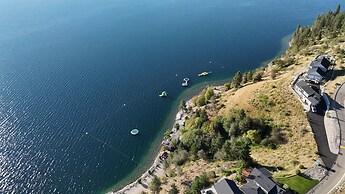 La Casa Lakeside Resort