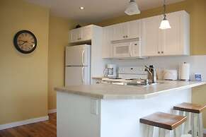 La Casa Lakeside Resort