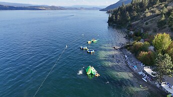 La Casa Lakeside Resort