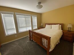 La Casa Lakeside Resort