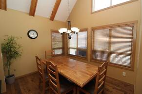 La Casa Lakeside Resort