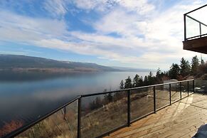 La Casa Lakeside Resort