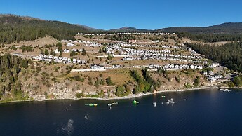 La Casa Lakeside Resort