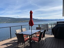 La Casa Lakeside Resort