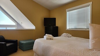 La Casa Lakeside Resort