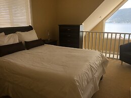 La Casa Lakeside Resort