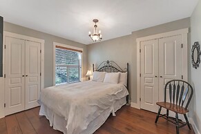 La Casa Lakeside Resort