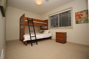 La Casa Lakeside Resort