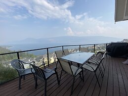 La Casa Lakeside Resort