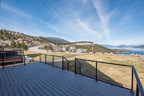 La Casa Lakeside Resort