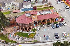 La Casa Lakeside Resort