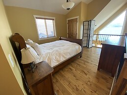 La Casa Lakeside Resort