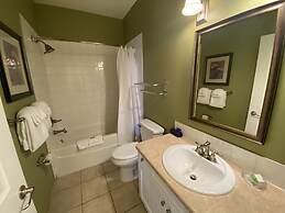 La Casa Lakeside Resort