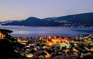 La Casa Lakeside Resort