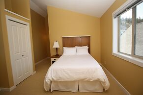 La Casa Lakeside Resort