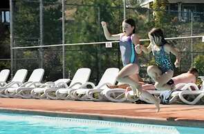 La Casa Lakeside Resort