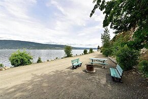 La Casa Lakeside Resort