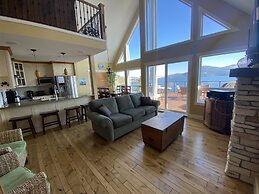 La Casa Lakeside Resort