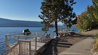 La Casa Lakeside Resort