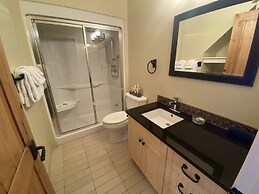 La Casa Lakeside Resort