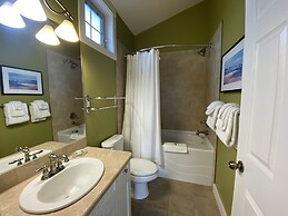 La Casa Lakeside Resort