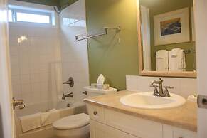 La Casa Lakeside Resort