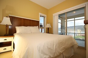 La Casa Lakeside Resort