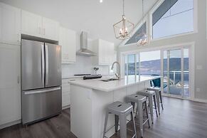 La Casa Lakeside Resort