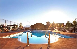 La Casa Lakeside Resort