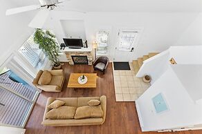 La Casa Lakeside Resort