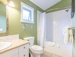 La Casa Lakeside Resort