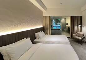 Crownshine Resort